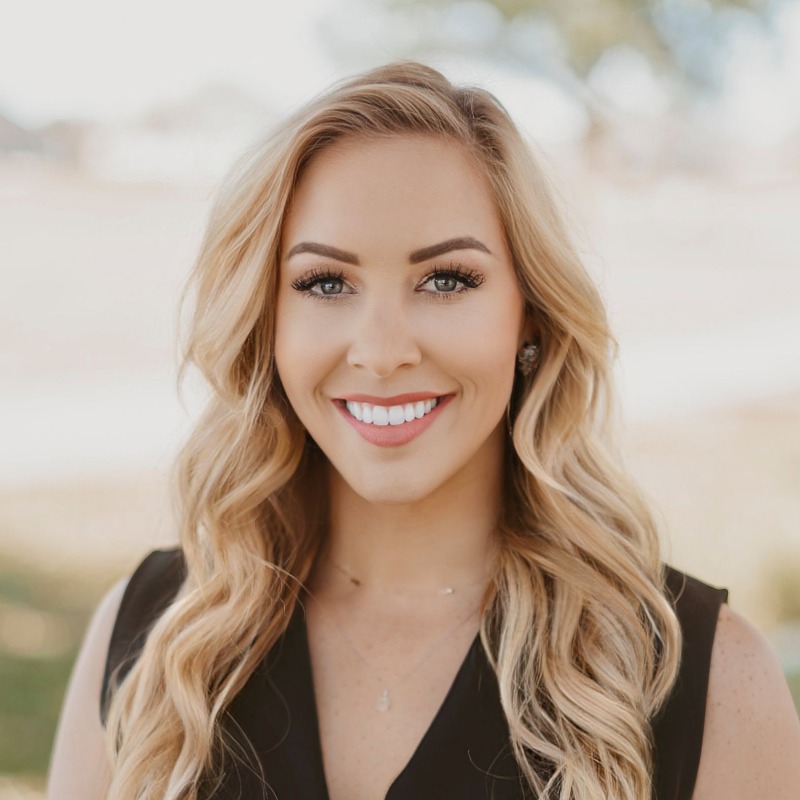 Rae D Broussard headshot