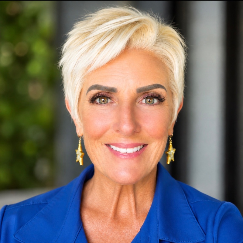 Sandy E Walsh headshot